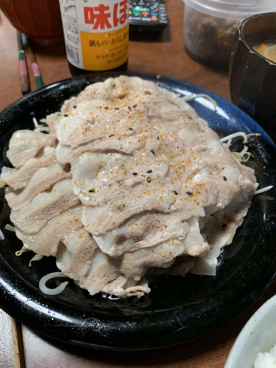 ad笠原 على تويتر 母親の美味しい料理 肉料理編 だとこれかな もやしの上に豚バラ肉乗っけて 蒸したやつ 料理名が出てこない 新コジツ研