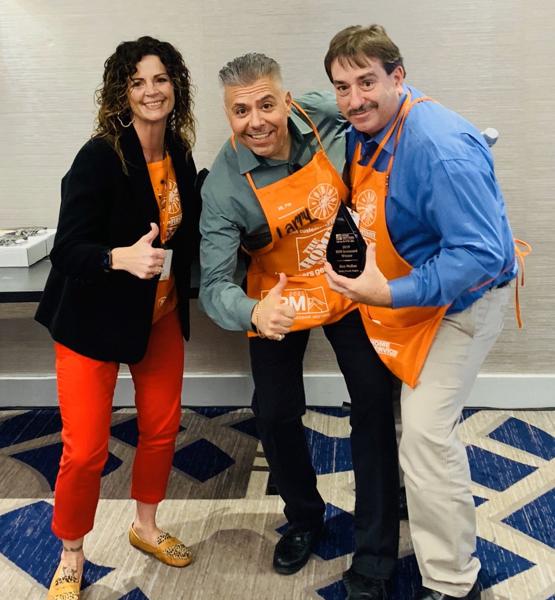 Diamond 💎 Dan winning his 2019 DSM Scorecard Winner 🏆 #SATLServices #BetterIsInUs <a href="/JimSimmonsHD/">Jim Simmons</a> <a href="/AishaALeighton/">Aisha Leighton</a> <a href="/THD_HXT/">Thompson</a> <a href="/LAPortelli/">LA Portelli</a> 👍🏼