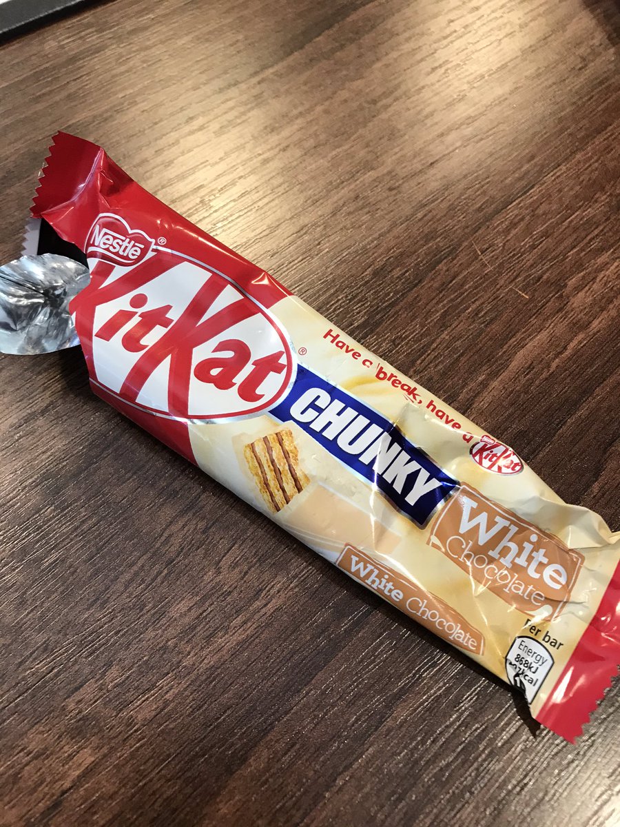 craigdewar76's tweet photo. Lasted 2 seconds. #NotEvenGuilty #WhiteKitkat #delicious https://t.co/wTibkrA8e8