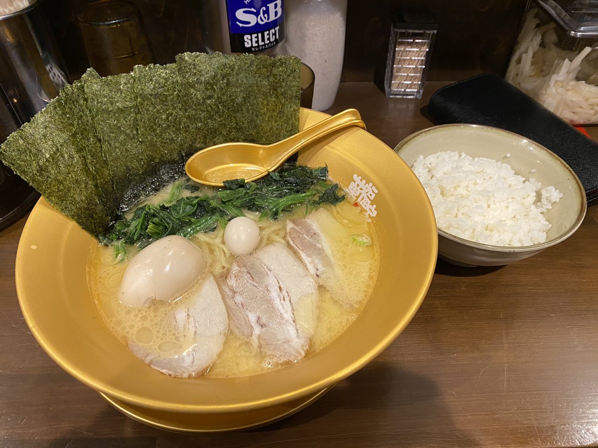 まんぷく家でランダムに提供される金の丼を見事引き当てた私