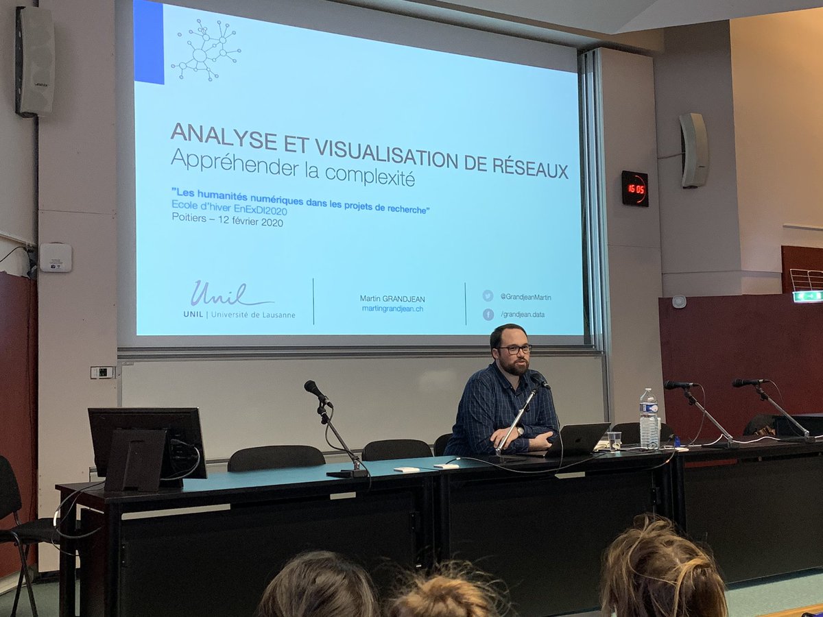 <a href="/GrandjeanMartin/">Martin Grandjean</a> is starting his masterclass on network analysis and gephi at #EnExDi2020! #dh #digitalhumanities #networkanalysis #gephi