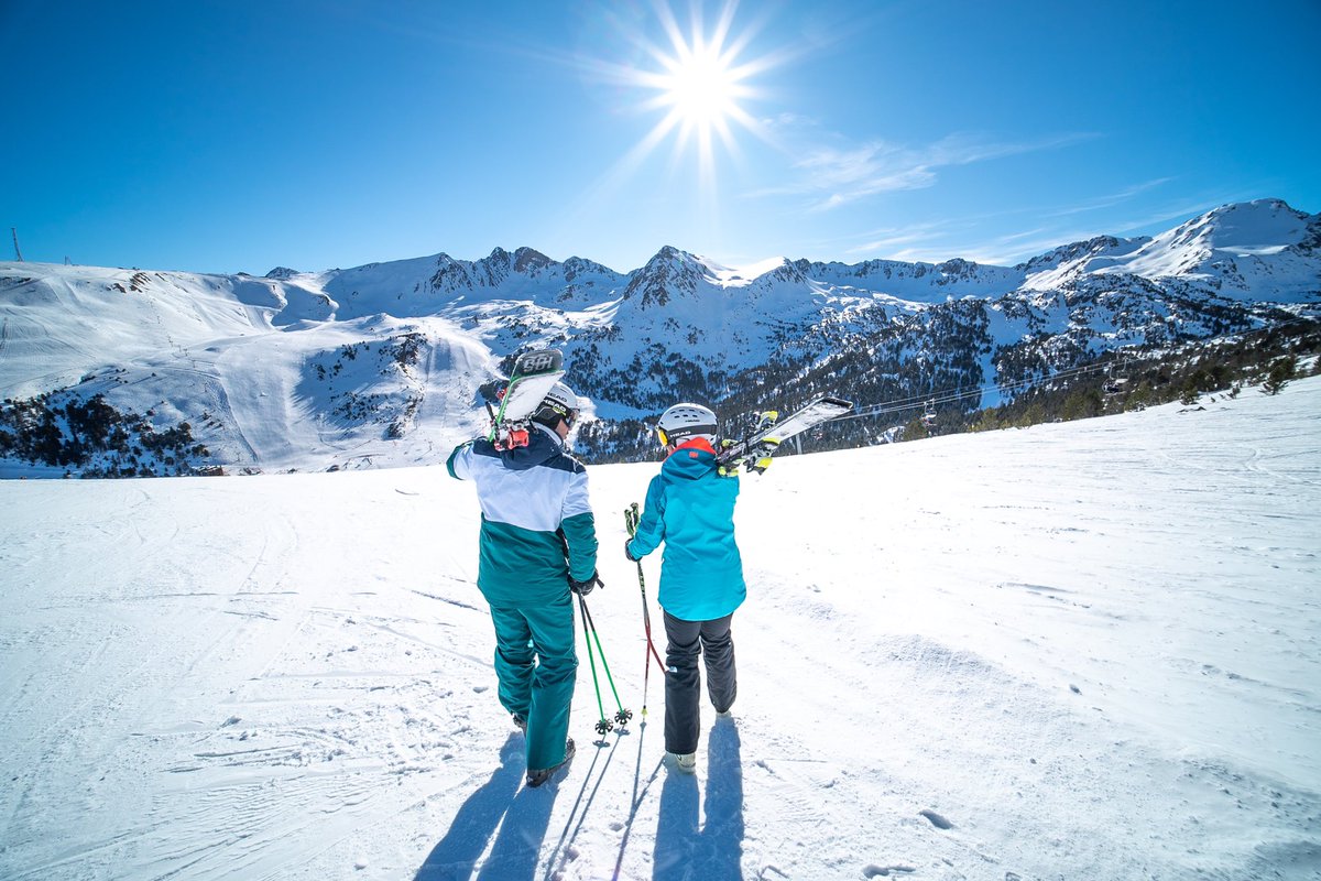 grandvalira's tweet photo. ESP | Grandvalira, el plan perfecto para disfrutar el Día de San Valentín https://t.co/RPF3qnJEU1 #Grandvalira #Snowvolution https://t.co/tZzIy6mAxw