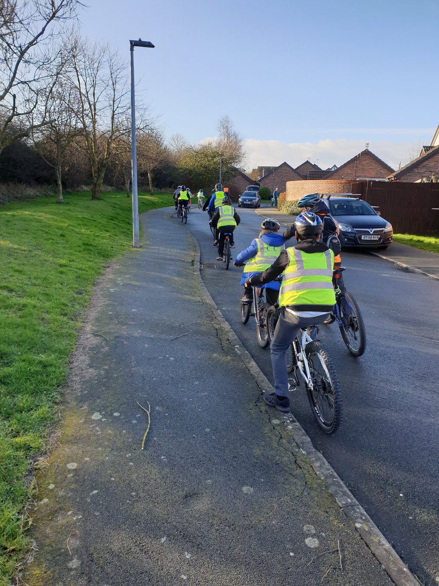 plas_derwen's tweet photo. Final day of Cycle Experience. Successful level 1 and level 2 candidates. Da Iawn Pawb
#SafeKids #CycleExperience #BrynTirion #TroiRownd https://t.co/TyPD9DApAl