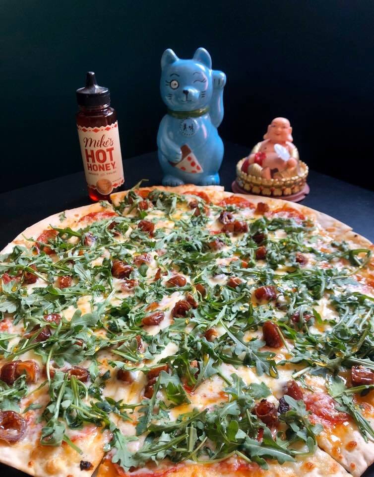 Oh god, the current <a href="/FongsPizza/">Fong's Pizza</a> special looks amazing. I need to up my pizza game.