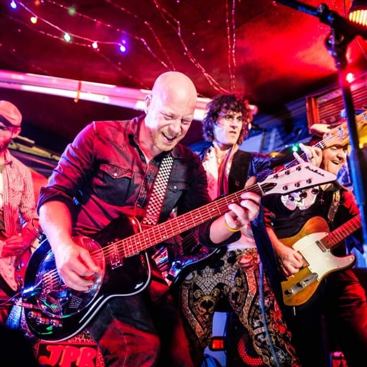 TapperijTeun's tweet photo. 14 Maart weer live in de #Tapperij de JPR Stringband. #bethere https://t.co/JNhBAZ9zXT
