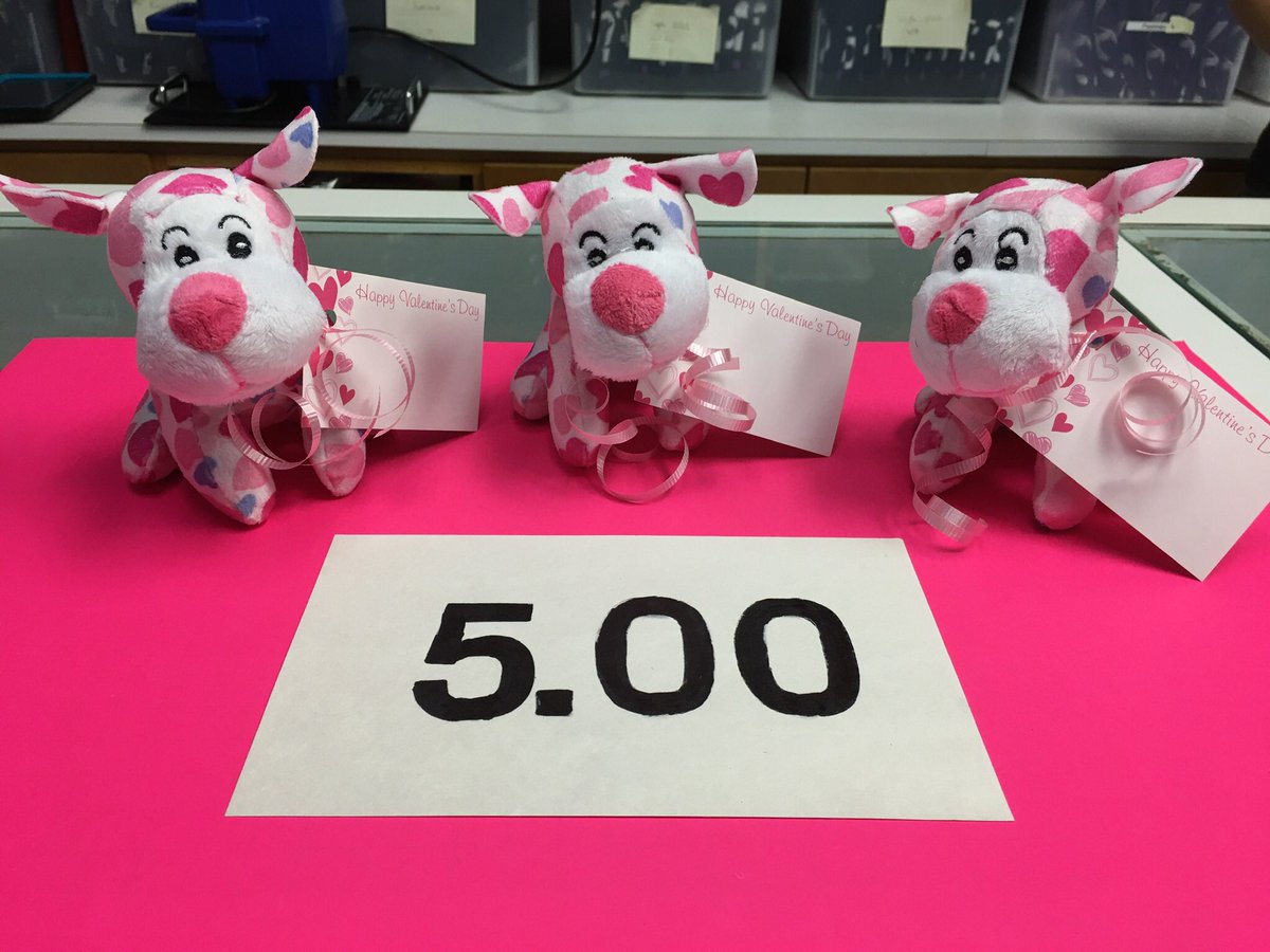 RRHSROYALMARKET's tweet photo. Valentine’s Day animals are on sale! Patchwork Bears and Heart Dogs are $5, and XO Bears are $3. Come and get one today! https://t.co/0RUy64prOA