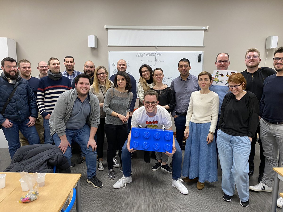 Meetup découverte Lego® Serious Play® chez @EFFICOMLILLE avec <a href="/Klaxx_io/">Klaxx 🅺</a> animé par <a href="/funarivirginia/">Virgi</a> et <a href="/IReivax/">Xavier Koma 🅺</a>