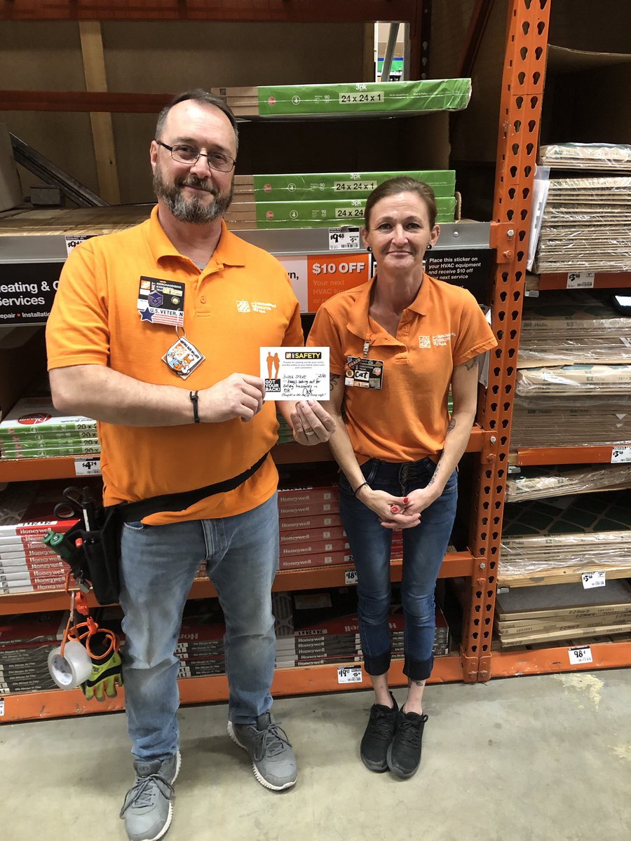 Steve and Cat looking out for each other. #SafetyFirst #safetymatters #caughtorangehanded #met #D133 #worksafe #gotyourback #store6301 #workingsafe