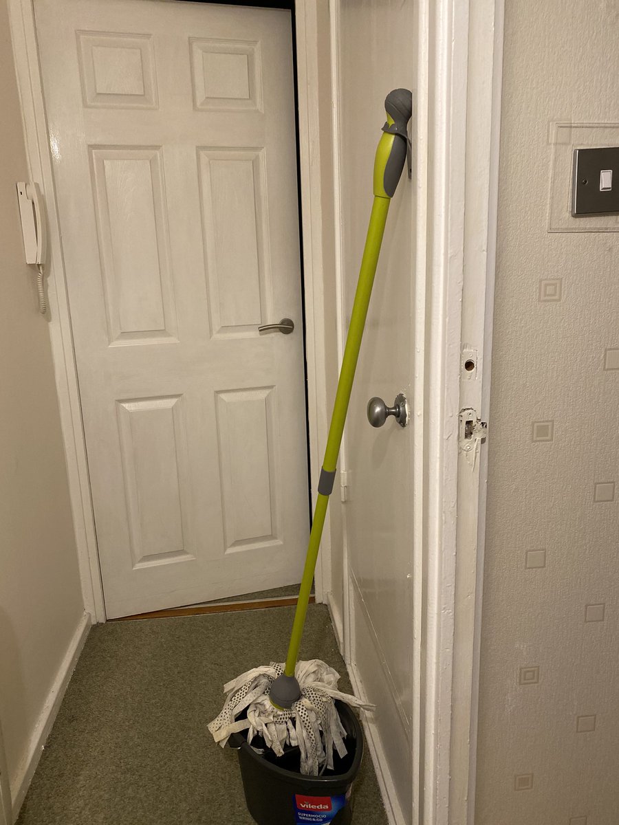 lostjak's tweet photo. #broomstanding  depressed my mop https://t.co/iw0OfGIUjM