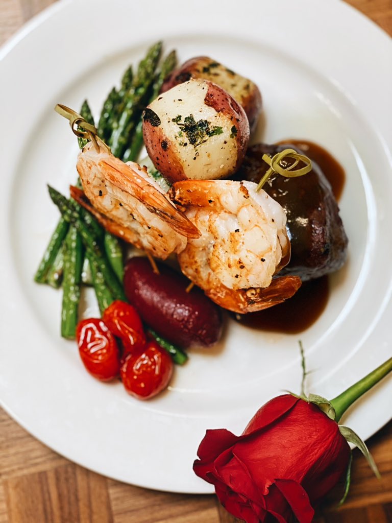 DoubleTreeKCOP's tweet image. Treat a special someone to a romantic gourmet dinner experience at the Trofi Restaurant located in DoubleTree KC Overland Park. Available February 14th-16th 💕 

MAKE YOUR RESERVATIONS NOW!
Open Table: bit.ly/3bwlZZt 
OR call directly: (913) 451-6100
#dinnerdate #kcfood