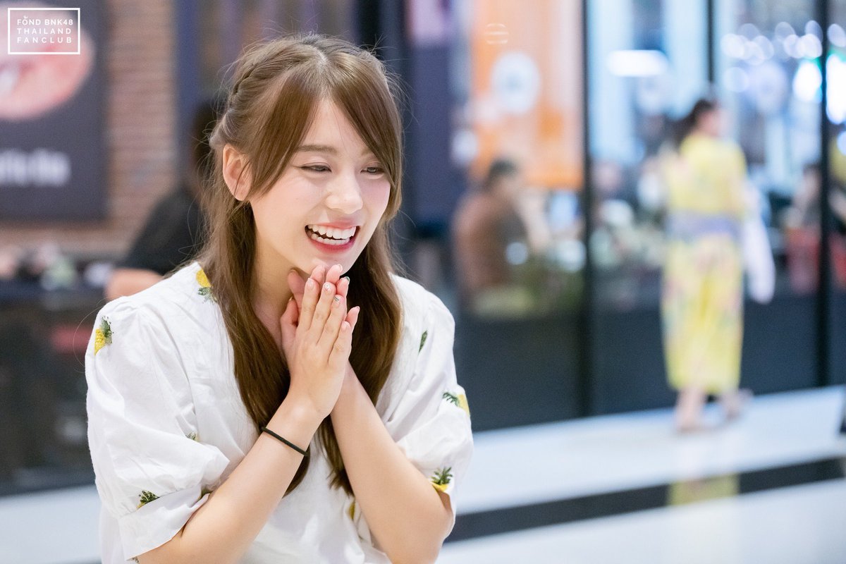 chersweene's tweet photo. ยังอีกนะแก คือวันวาเลนไทน์มันมีผลด่วนอ่ะ @FrontforFOND เองก็น่ารักใช่ย่อย การันตีมาให้แล้ว130ต่อโหวต 500โหวตไปเลยจุกๆ ตรงๆว่าเราก็อยากเห็นน้องยิ้มในวันวาเลนไทน์ค่ะ ช่วยกันนะ
#009FFF #9ForFond #FrontForFond #FondBNK48 https://t.co/5iQjPszvpA