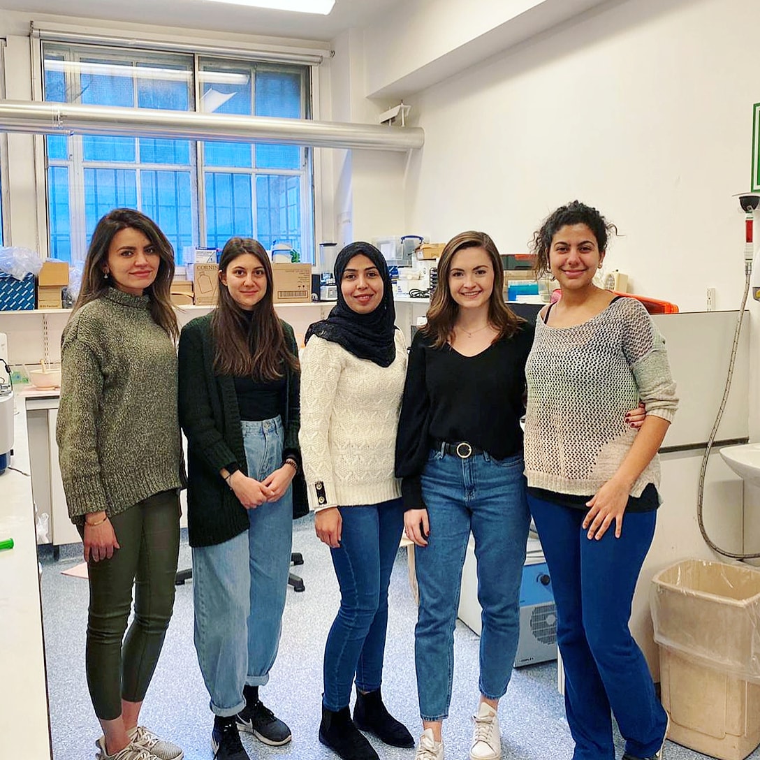 A day late but just a few of the women in @duncancraigucl's group for International Day of Women and Girls in Science. Such a pleasure working at @School_Pharmacy with these wonderful women! 👩🏻‍🔬🧪 #WomenInScienceDay