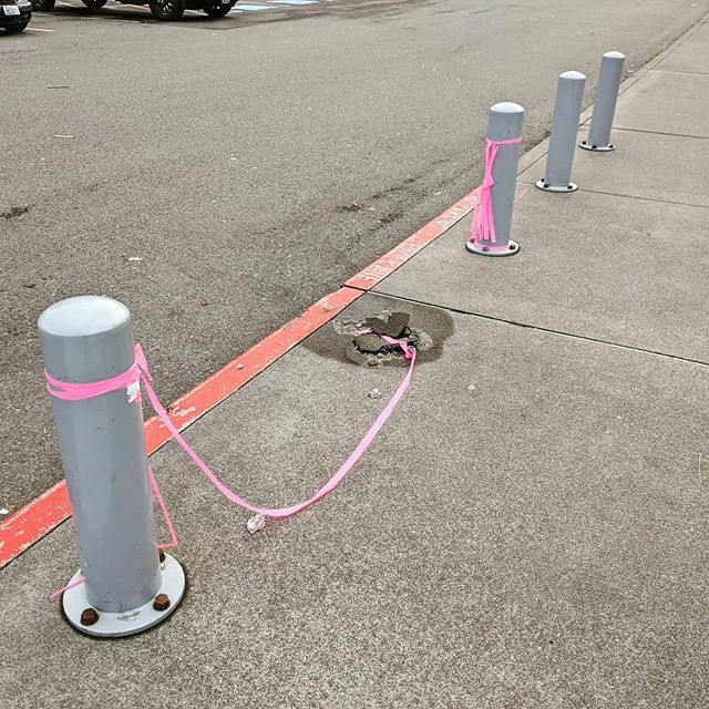 One #bollard made the ultimate sacrifice. ift.tt/2HgFUO3