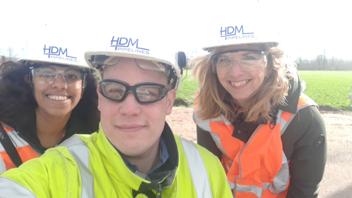 JeroenKruims's tweet photo. @ruthrottine en @EllesVegt wilden toch wel eens zien wat we aan mooie uitdagingen hebben bij @HDMPipelines Leuk dat jullie er waren dames! https://t.co/Ag37kZUtbC