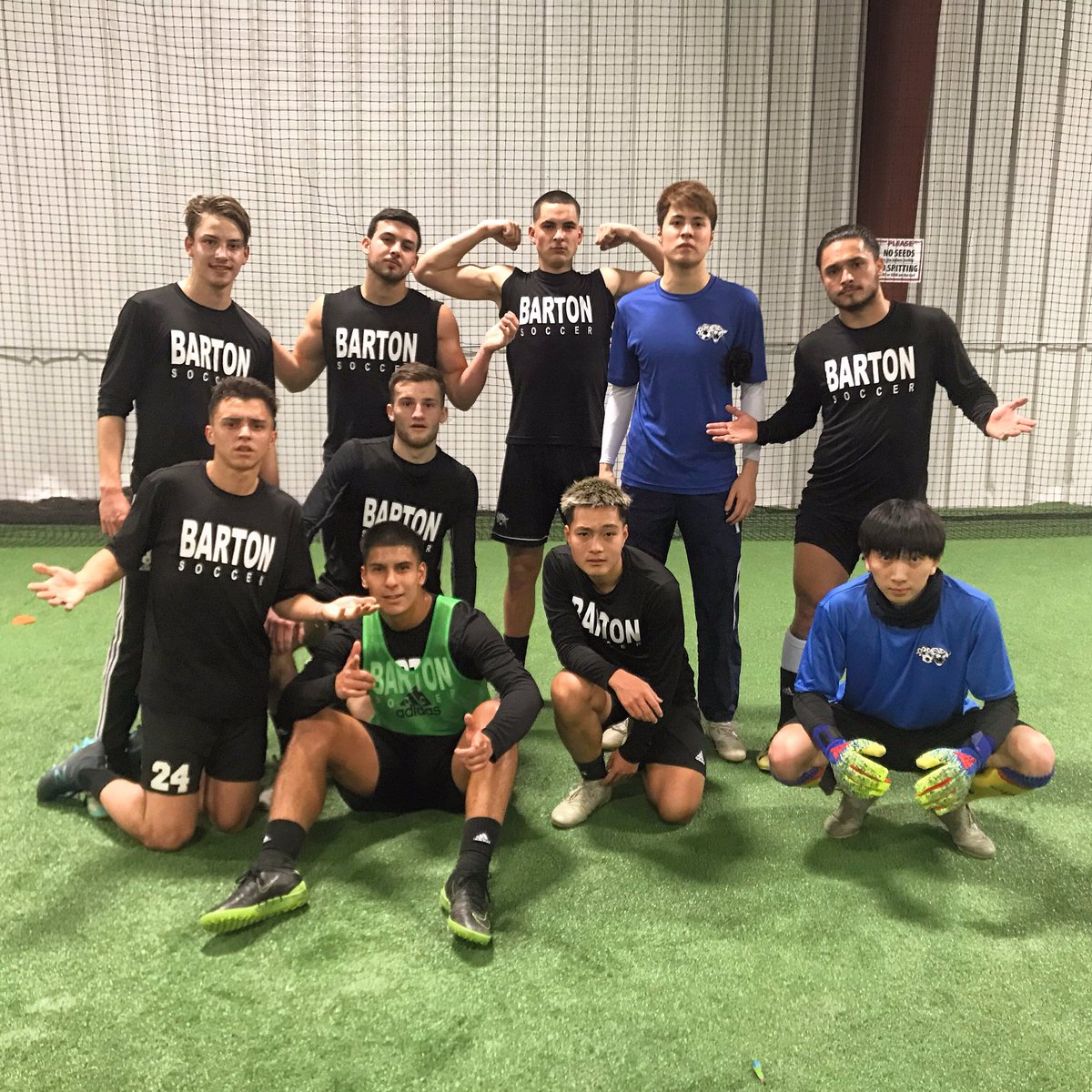 BartonCC_Soccer's tweet photo. 🏆 CHAMPIONS 🏆
•
The lads are back in for full training - here is the winning team after a sharp indoor session this morning.
•
Stay tuned for the release of our 2020 Spring Schedule, our 1st match day is fast approaching!
#BartonMensSoccer #BetterEveryday https://t.co/5aLuSIYNWT