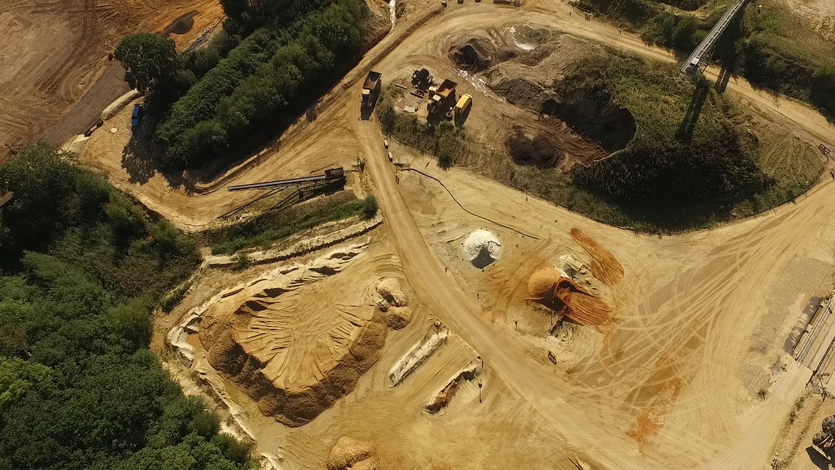 Midhants's tweet photo. Take a look at these amazing photos of our Fawley quarry from last May, shot by drone! Thanks to Ron Bainbridge. If anyone would like a tour don't hesitate to get in touch https://t.co/AT4If3SxkU. https://t.co/AZmOgu7PO1