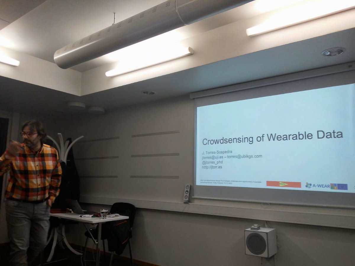 ConvergenceHM's tweet image. 3rd day of DELTA/A-WEAR winter school. @jtorres_phd provides some insights on #wearable data #crowdsensing ! 🔥