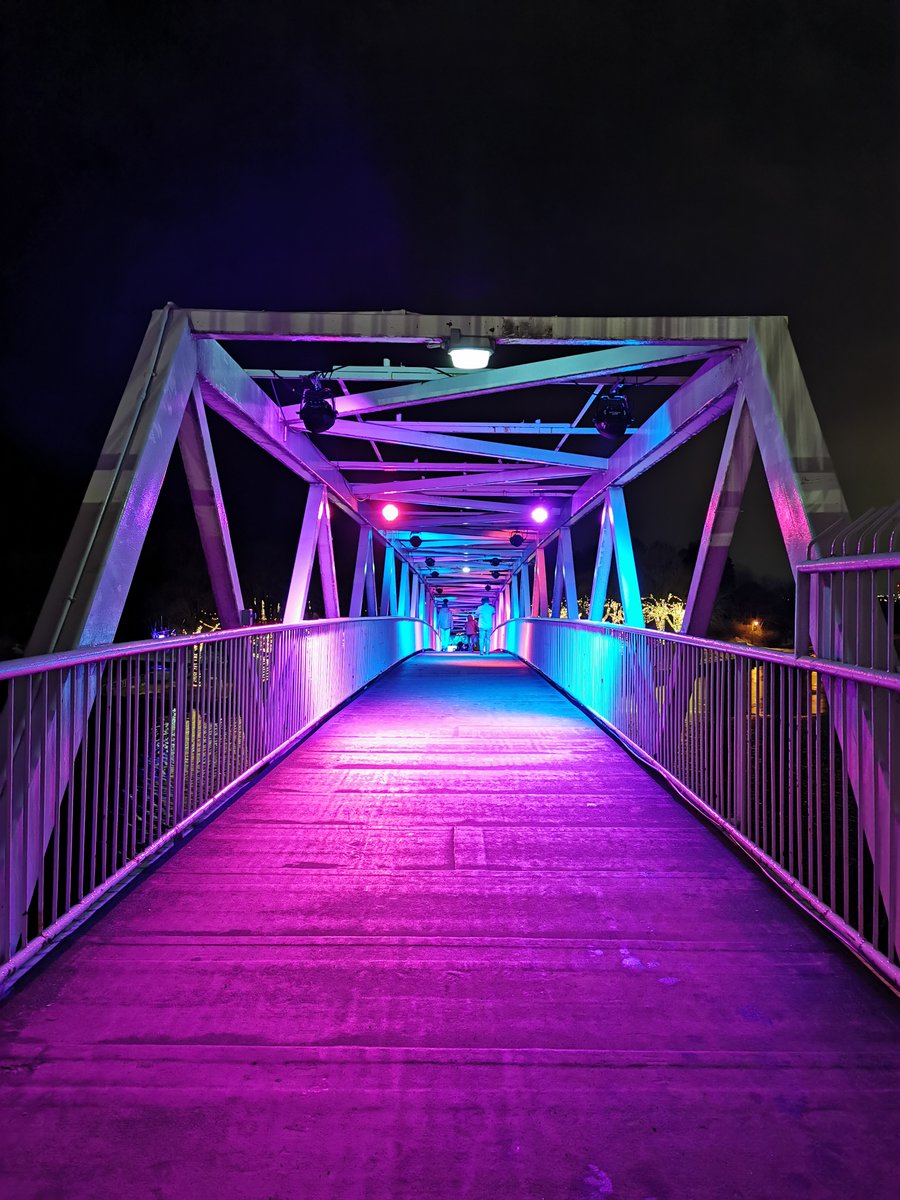 MoVernie's tweet photo. The 3rd annual #WinterLightExhibition at #OntarioPlace is now open until March 29, 2020.
Here is some of the highlights of the exhibit - https://t.co/U6f4sQkrOH
#WinterLightExhibition2020 @OntarioPlace #Art #TorontoEvent #FunActivites #NightTO #WinterTO #Lights https://t.co/n6Oc4WIp2D
