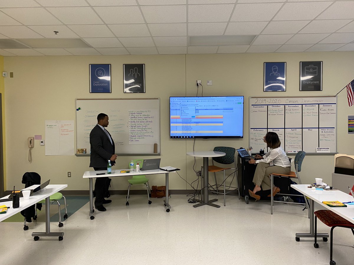 Kelly Swartzel tweet media