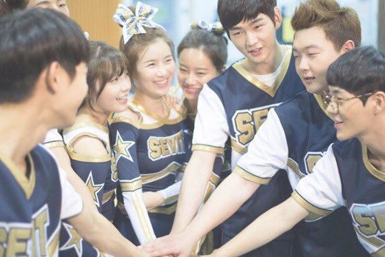 恋にチアアップ 不躾にゴーゴー 발칙하게고고 スビンちゃん目当てで観たけど予想以上に面白かったです ヨルとヨンドュのラブラブさがめっちゃ好きです笑 チアリーディングも地区大会の時にほんとに感動しました 是非観てください ぜひ