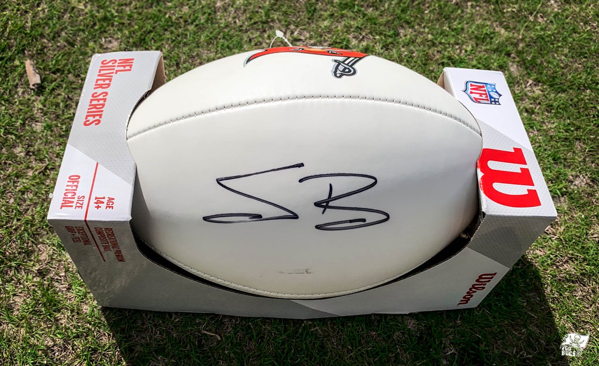 Who wants a signed Sean Murphy-Bunting football? 🏈