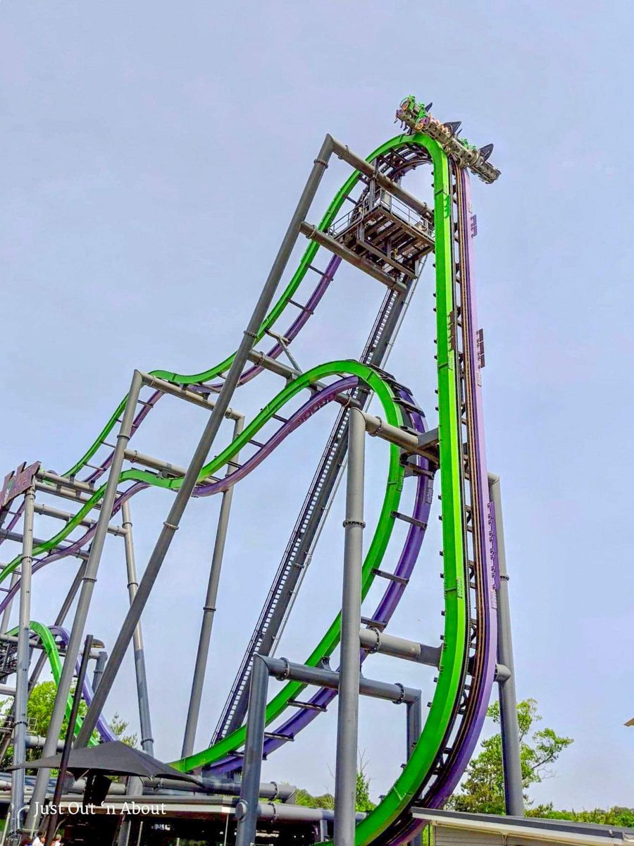 JustOut_nAbout's tweet photo. How about a #wackywednesday coaster!!?? We enjoyed this ride @sfgradventure !!🎢🎢 #joker #thejoker #ssworldwide #newjersey #visitnewjersey #amusementpark #coasterenthusiasts #justoutnabout #themeparkphotography #sixflagsgreatadventure #sixflagsfun #sixflags #sixflagsnewjersey https://t.co/HTDnNWNmZt