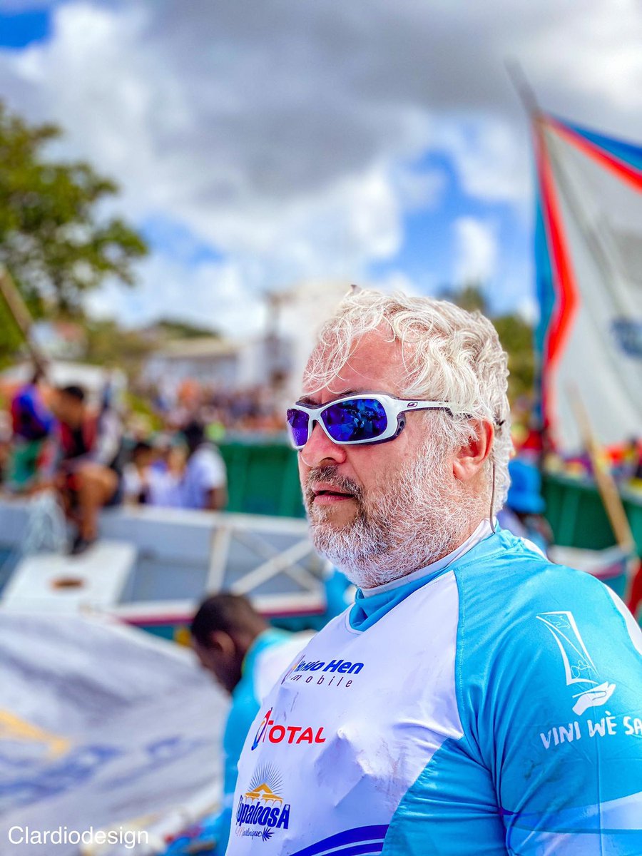 ClaudeTITINA's tweet image. Il y a 3 ans déjà @YBourgnon promettait à notre @RotaryFDF de revenir avec ses copains #navigateurs de renommée mondiale ! Chose faite le week-end dernier au #Diamant #Martinique pour soutenir la candidature de la #yole au #patrimoine immatériel @UNESCO_fr #voile