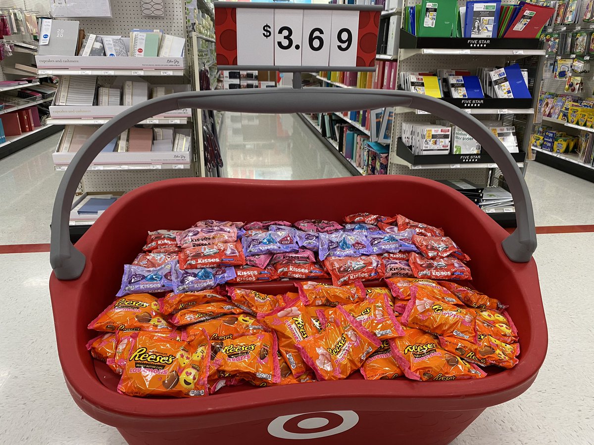 Roses are violets are blue. #T2254 has all the valentines gifts for your boo! ❣️❣️ <a href="/nostlund04/">Nicholas Ostlund</a> @ScharfDenise @JP2254