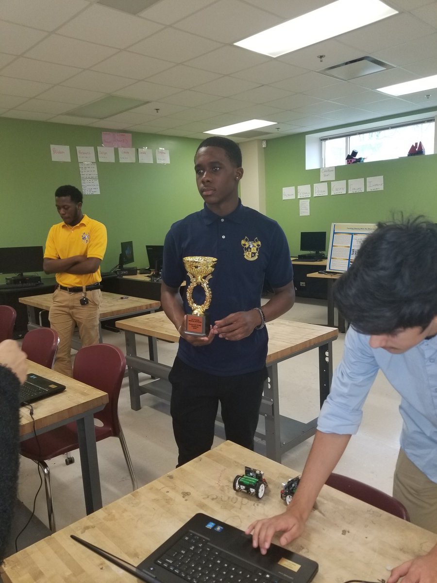 The APS PMO team is out supporting the <a href="/APSCTAE/">APS CTAE</a> Demonstration Day <a href="/APSBESTACADEMY/">BEST Academy at The Thomas W Dortch Jr Institute</a> <a href="/apsupdate/">ATL Public Schools</a> #engineering #ctae <a href="/APS_InfoTech/">Olufemi Aina</a> <a href="/cathypraises/">Cathy Rollins Sings</a> @Atldepsupt <a href="/RobertsOF_7/">O. Roberts</a>