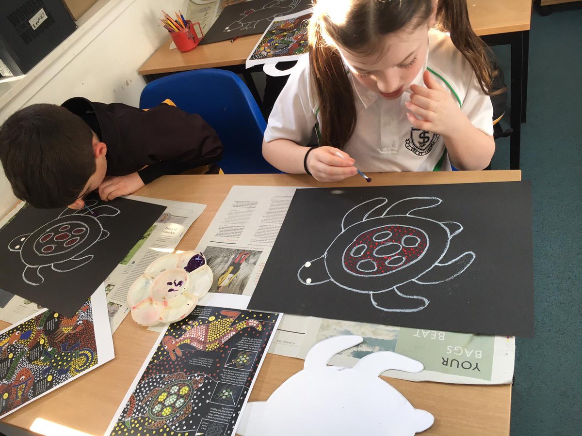 fromthepark's tweet image. Woodlands children enjoying Australia art today as part of #Travelweek2020