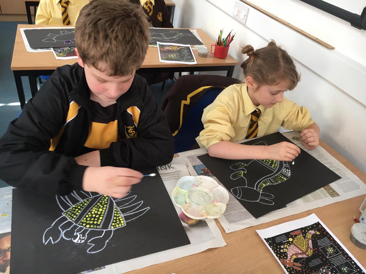 fromthepark's tweet image. Woodlands children enjoying Australia art today as part of #Travelweek2020
