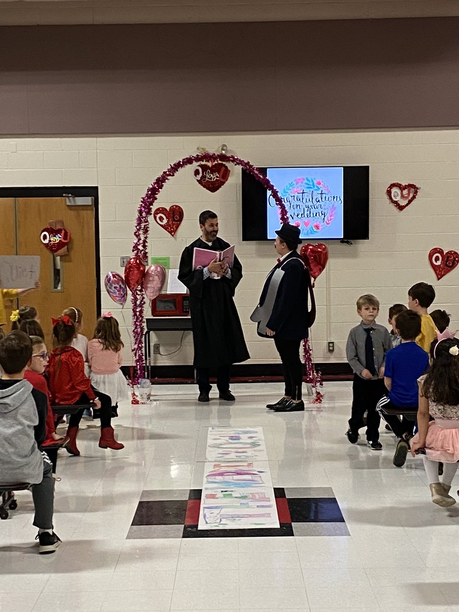 Not everyday you get to attend a wedding at school. Congrats Q and U!!  @PondElem @PondElemAP @theSUPERS2032 <a href="/MrsBarnesKDG/">Monica Barnes</a> <a href="/Miss_Conrath/">Miss Conrath</a> <a href="/dresselsdrivers/">Miss Dressel's K</a>