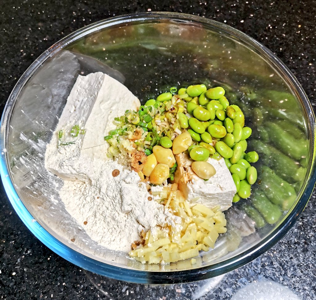 nifty_cpe_uk's tweet photo. Made Ginkyo Edamame Tofu Balls! It's a bit advanced, but worth a try 🤗
#Februdairy #veganrecipes #plantbased #japanesefood https://t.co/IiNd1DyX6p