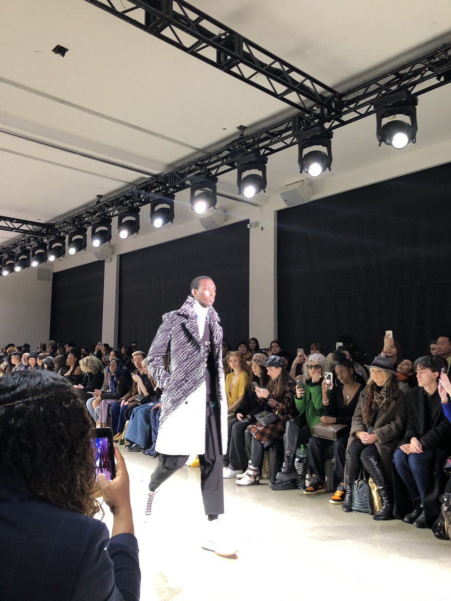 HBAfashion's tweet photo. V into these looks from R. Swiader yesterday #nyfw20 #nyfwm #fashionlawyers #rswiader https://t.co/Fv95TJtIe8