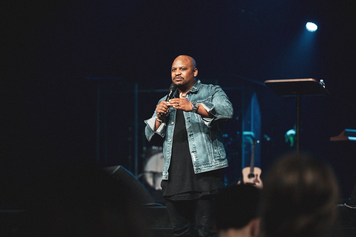 CFNI's tweet photo. When we gather together, we don't come just to hear or see a man or guest speaker; we come with the single desire to hear, and encounter THE Man, Jesus! Our hearts are set on Him! Thank you, @onteriogreen, for encouraging us to surrender all! #cfni #livetruth https://t.co/O854ADaeja