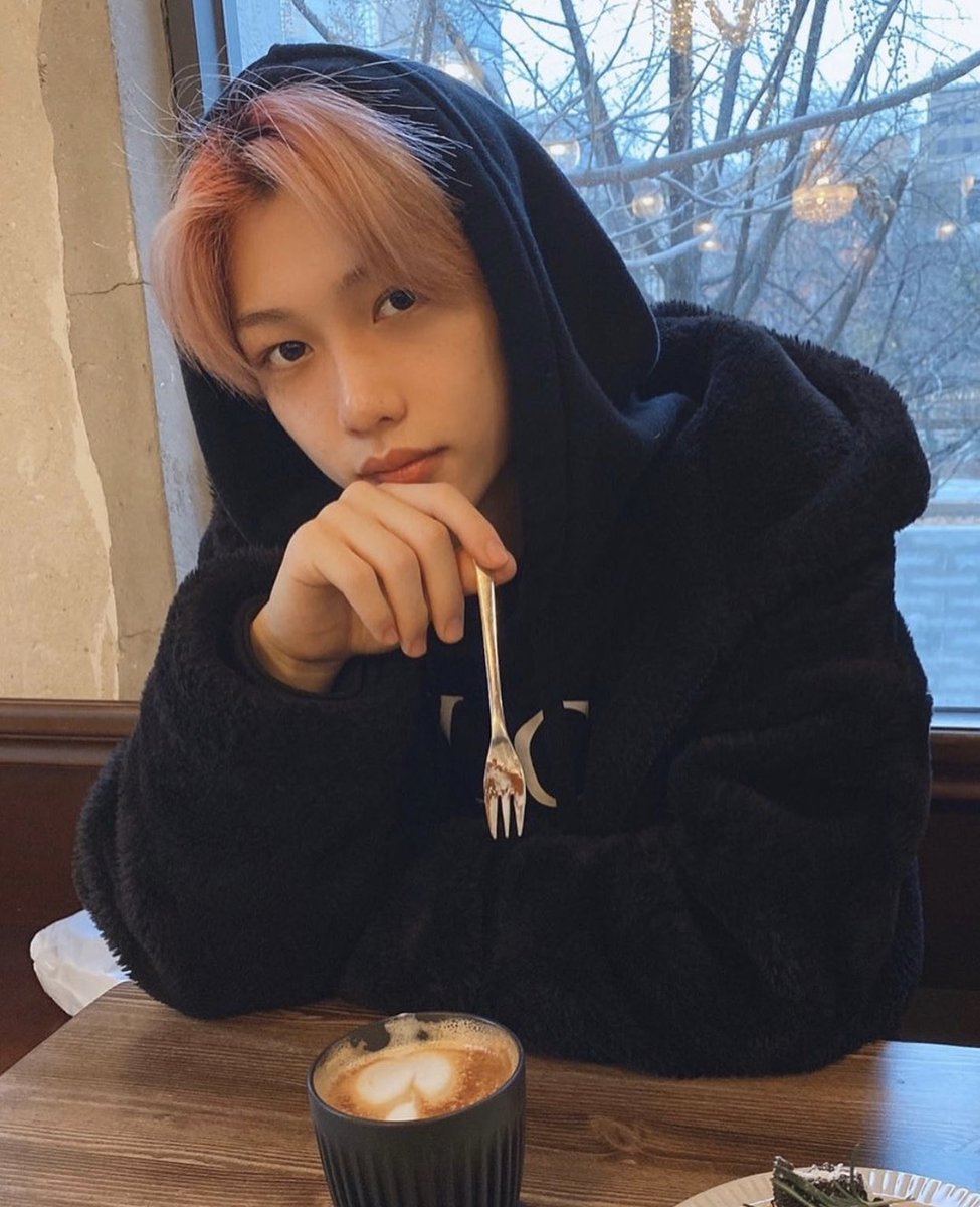 12th feb, 43/366 ༉‧₊✧im havin a rly poopy today n somehow u seemed to just know :(( i love you so much felix thank you for being my emotional support boy, my rock, thank you for being here ## 