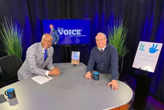 works_inspired's tweet photo. Had a great day visiting Princeton Community TV studio recently as a guest on The Voice Against Stagnation. Enjoyed collaborating with host @DrDerrickSams and singer/songwriter @JimGaven to help spread love and peace to all people and all things. Air Date TBD. #loveandpeacesign https://t.co/rdIzvKWiqO
