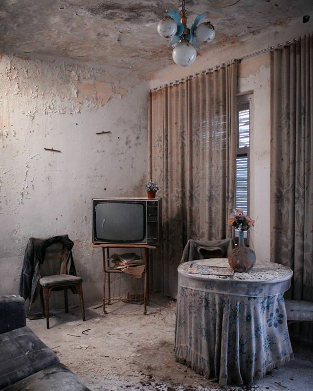 «The gray chapter»
. 
#urbex #abandonedspain #exploracionurbana #abandoned  #decay #froggy_explorers #urbanexploration #urbexlady #urbexgirl  #urbexworld  #urbexnesia_ #ic_urbex #abandonedpiano #urbex_disciple #kingdom_decay  #urbex_utopia #wo_urbex #infinity_unguarded #worl…