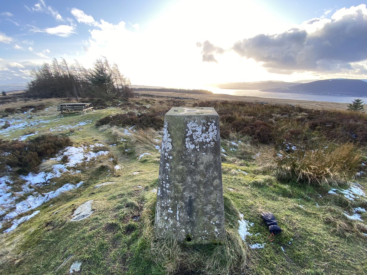 RealifersRoss's tweet photo. Brutally, painfully cold tonight #NorthSouthEastWest #LochLong #practicinglandscape @The_Lighthouse https://t.co/hOmstEfdqL