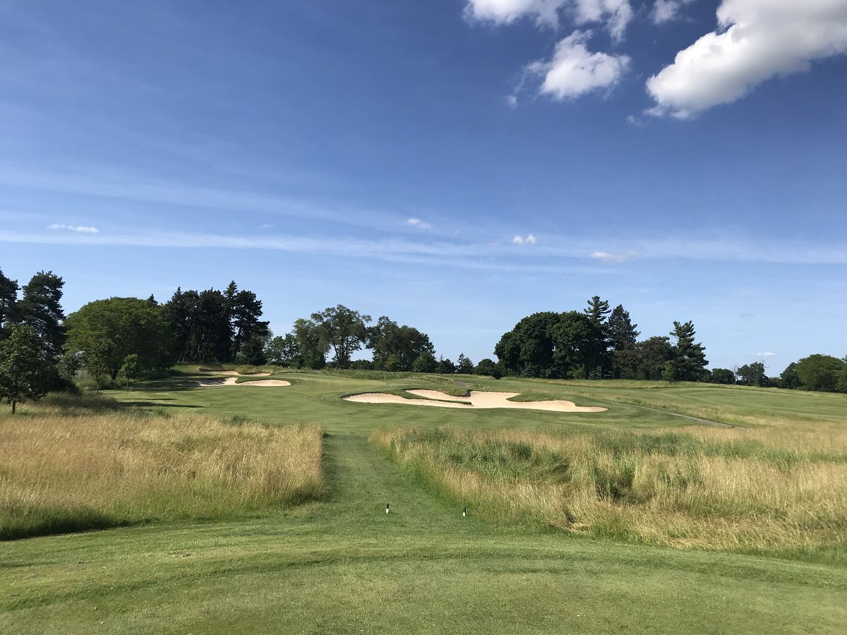 foreUP's tweet image. It&apos;s easy to see why we have a crush on @umichgolfcourse. It&apos;s not often you get to play a course designed by two of the game&apos;s greatest architects — Perry Maxwell &amp;amp; Alister MacKenzie. We recommend playing this course any chance you get. #GoBlue

#umichgolfcourse #foreUPclient