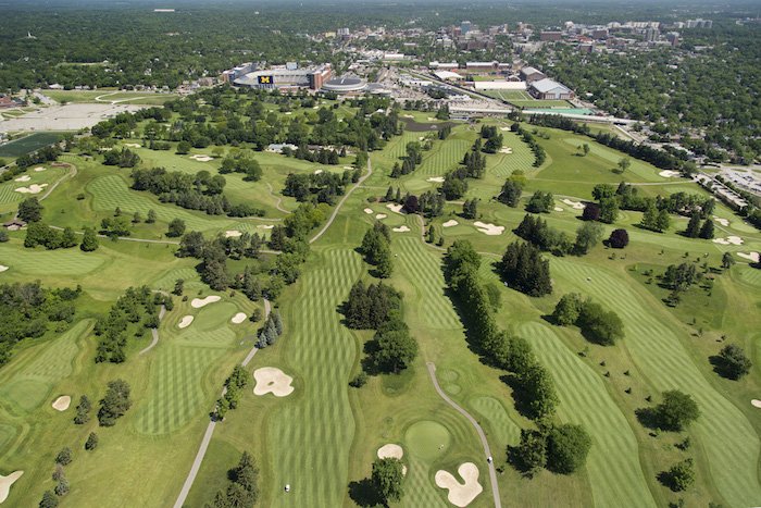 foreUP's tweet image. It&apos;s easy to see why we have a crush on @umichgolfcourse. It&apos;s not often you get to play a course designed by two of the game&apos;s greatest architects — Perry Maxwell &amp;amp; Alister MacKenzie. We recommend playing this course any chance you get. #GoBlue

#umichgolfcourse #foreUPclient