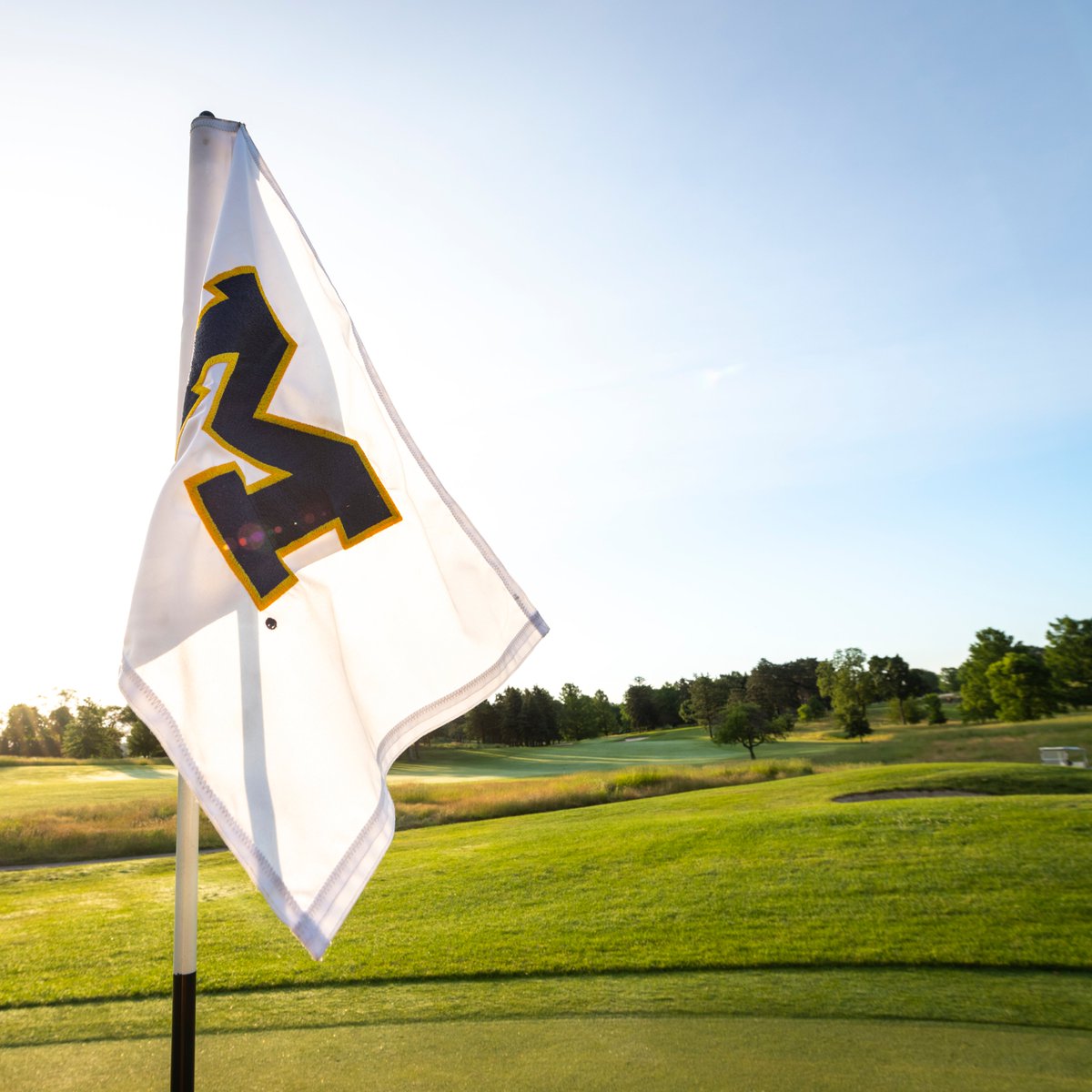 foreUP's tweet image. It&apos;s easy to see why we have a crush on @umichgolfcourse. It&apos;s not often you get to play a course designed by two of the game&apos;s greatest architects — Perry Maxwell &amp;amp; Alister MacKenzie. We recommend playing this course any chance you get. #GoBlue

#umichgolfcourse #foreUPclient