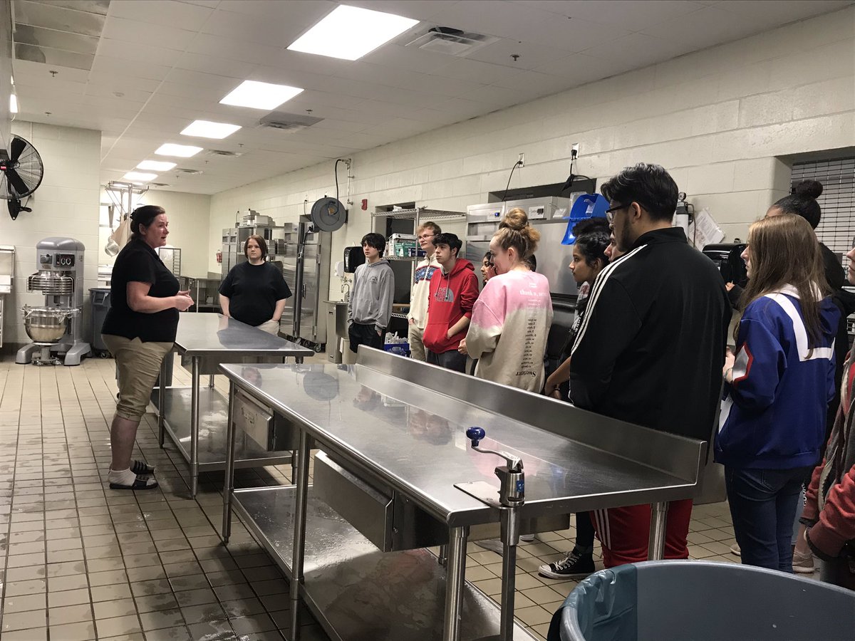 FCHS_FACS's tweet photo. Shoutout to Mrs. Bolton for guiding our students through a tour of the school cafeteria! If only our kitchen could be as clean as hers! 😂#childhoodnutrition #SchoolLunch https://t.co/5aCfMLwSKg