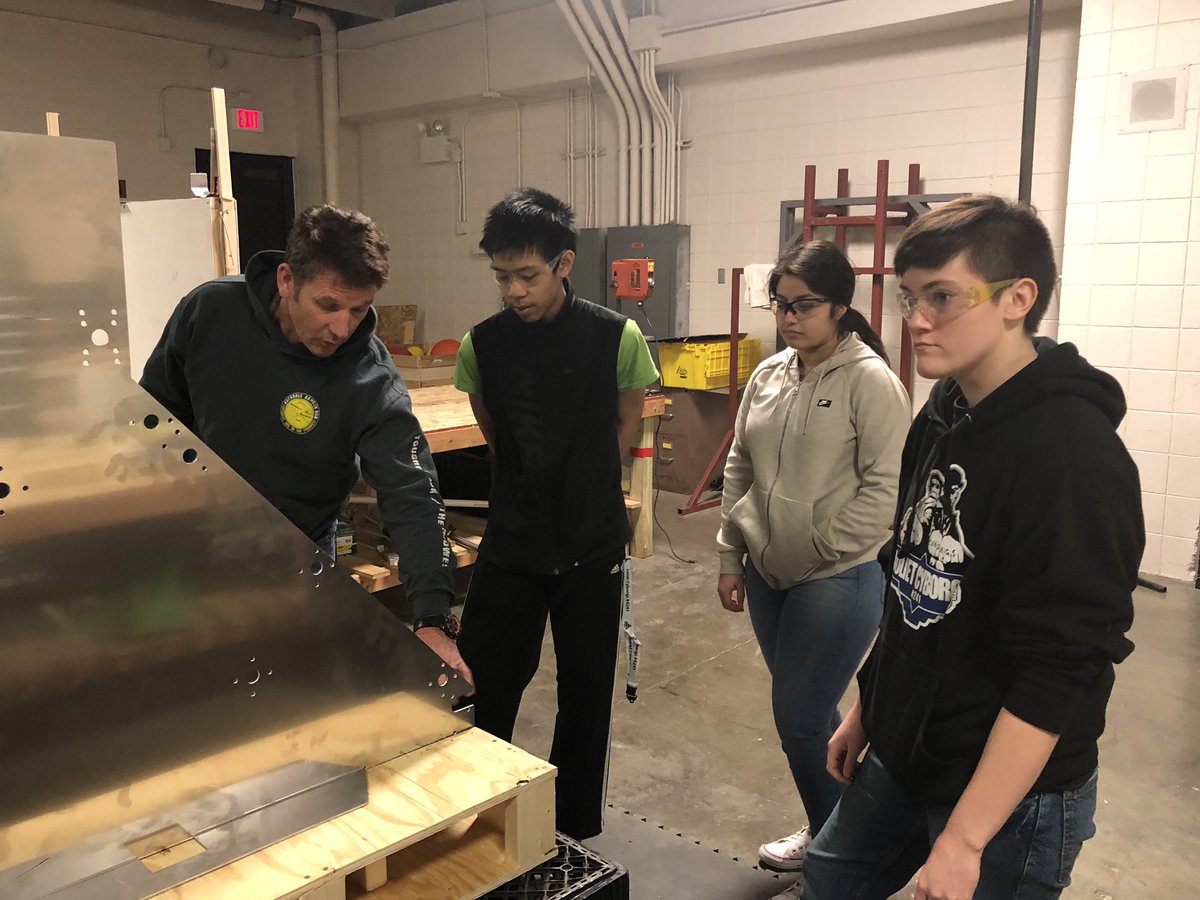 Build season week 6 day 2: Putting things together #Team4241 #FIRSTRobotics
