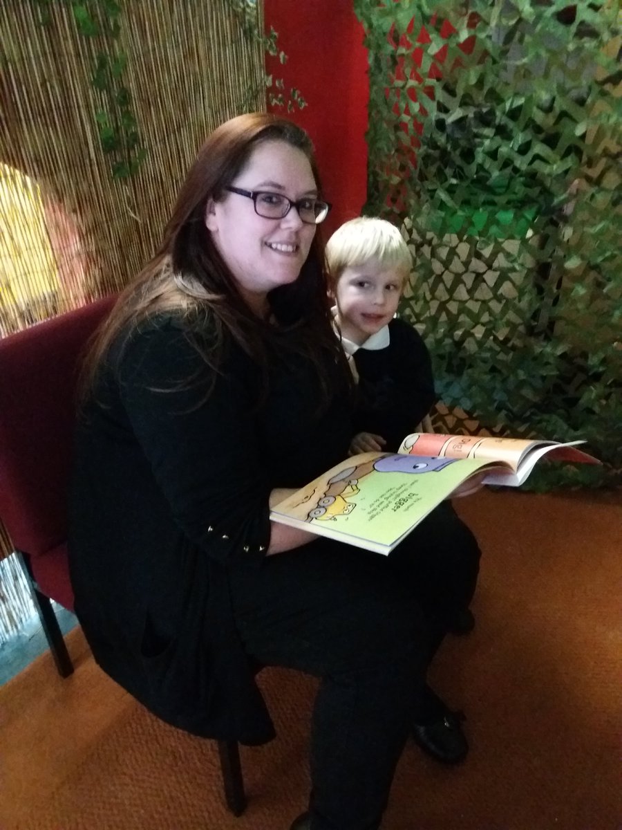 LordswoodEYFS's tweet photo. The children in Early Years had a wonderful open afternoon with their parents and carers. #sharingtheirlearning https://t.co/mQQ0CnqXAn