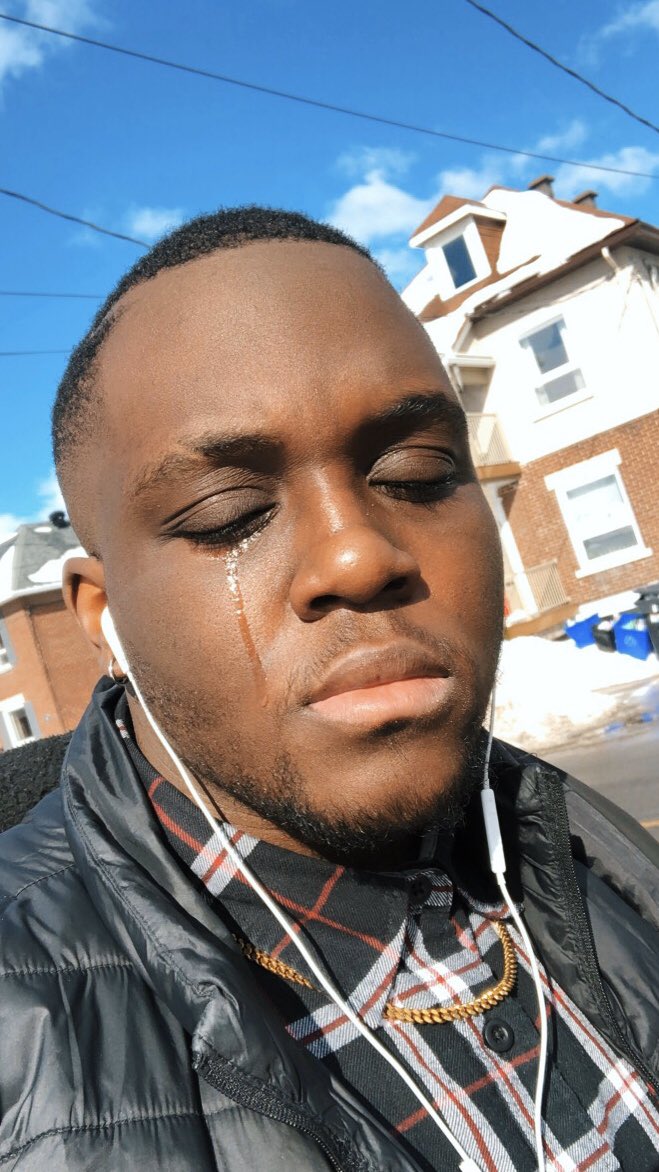 rex_tshii's tweet image. Me : trying to enjoy the sun on my skin on this winter day 

Wind : 🌬 

Eyes : CRY ME A RIVER