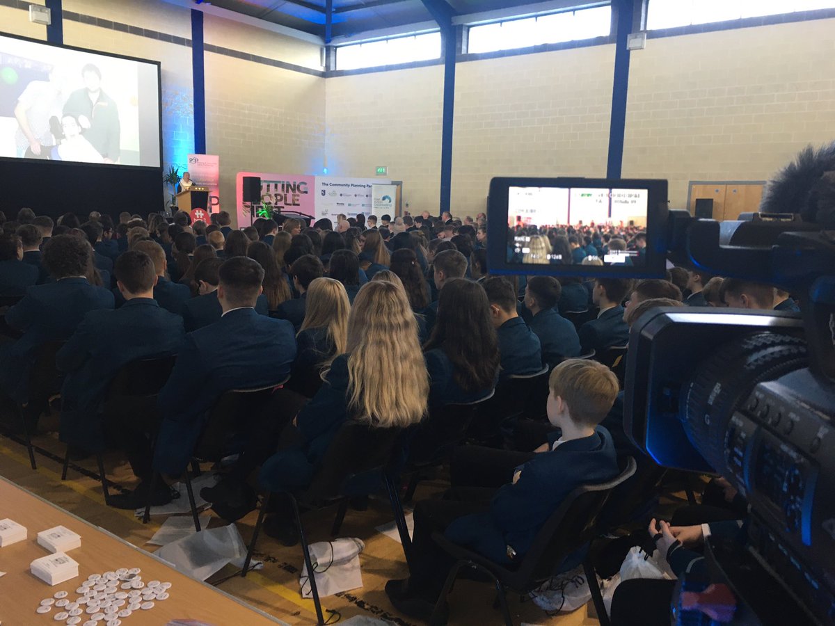 JudeMitchell_'s tweet photo. Hundreds of young ppl from Co Antrim at an event to promote a mobile app - that helps those struggling with their mental health &amp; addictions - to access the right support with just 2 taps of a phone @UTVNews https://t.co/u7bXDecTkl