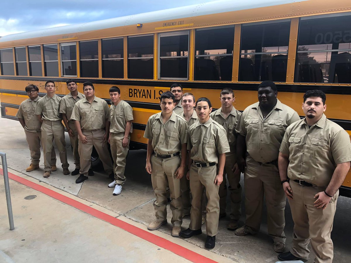 BryanISD's tweet photo. Congrats to these talented @BryanCTEC construction students! They earned 1st, 2nd &amp; 3rd in electrical &amp; plumbing Skills USA District 7 events this weekend. #BryanProud https://t.co/wUS2ojzAkh