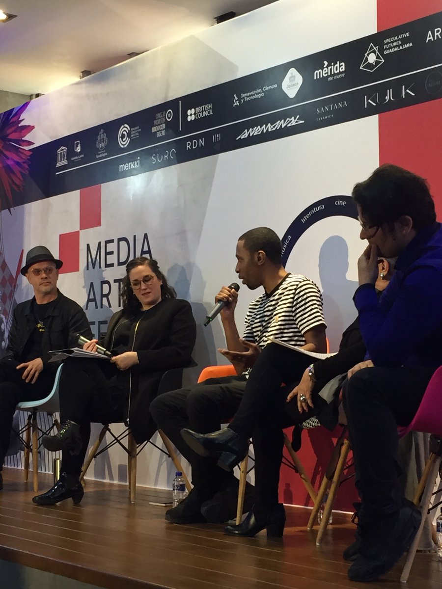 “Arts will  reconnect us to humanity” dice <a href="/Eli1ah/">Elijah</a> al reflexionar sobre el futuro de las artes vs. temas de inteligencia artificial, ¡totalmente de acuerdo! 👏🏾👏🏾👏🏾
#creativecollectivemx 
@MediartsGdl <a href="/CCDJALISCO/">CiudadCreativaDigital</a> 
 <a href="/mxbritish/">British Council</a> @YorkMediale