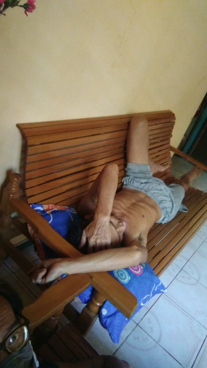 Tono33718704's tweet photo. Capak habis di hisap. https://t.co/U5JRQmG6KN